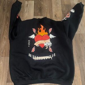 Black Heart Graphic Men's Sweater